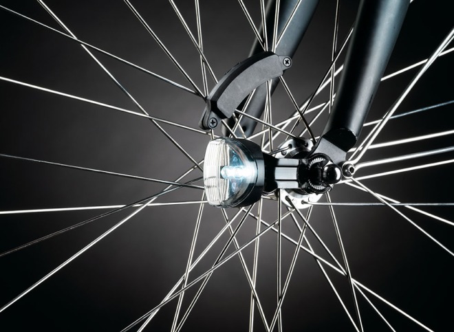 Reelight induction bicycle light – Circular Examples